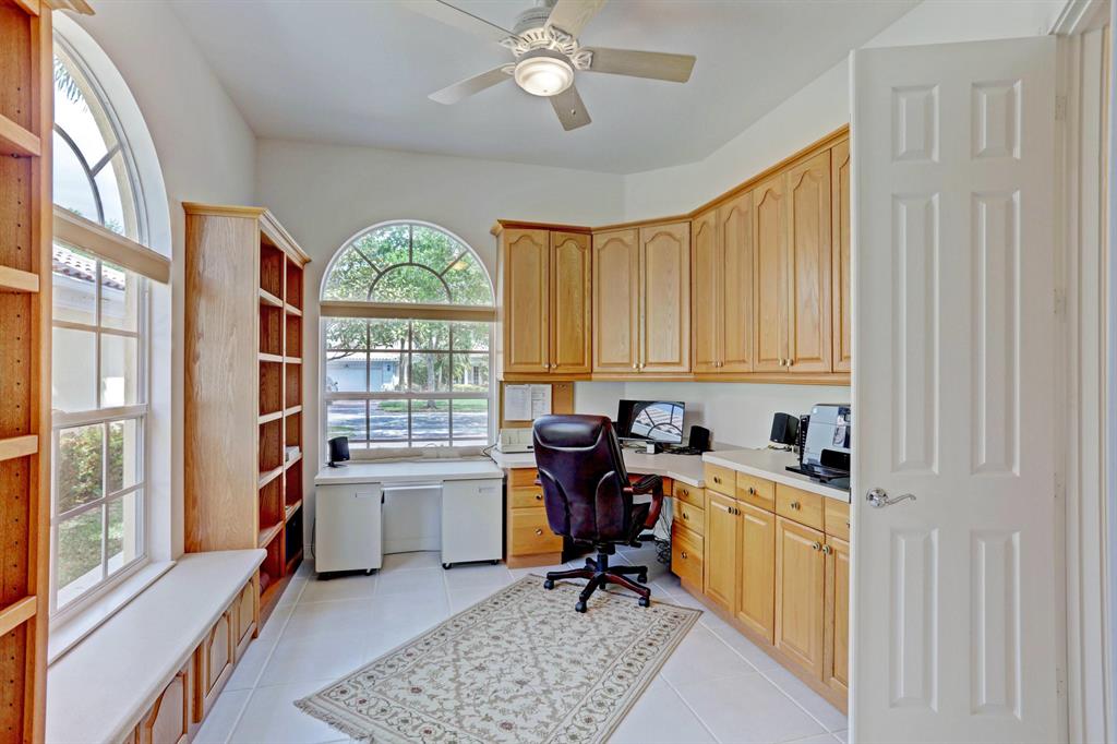 CARLETON OAKS - Residential