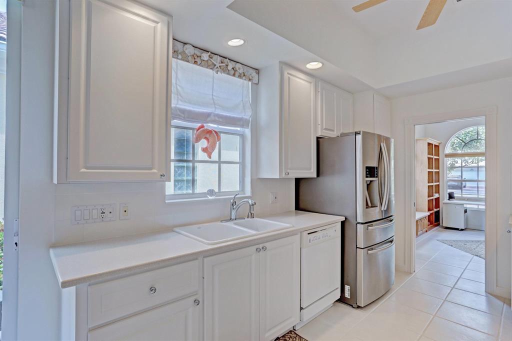 CARLETON OAKS - Residential