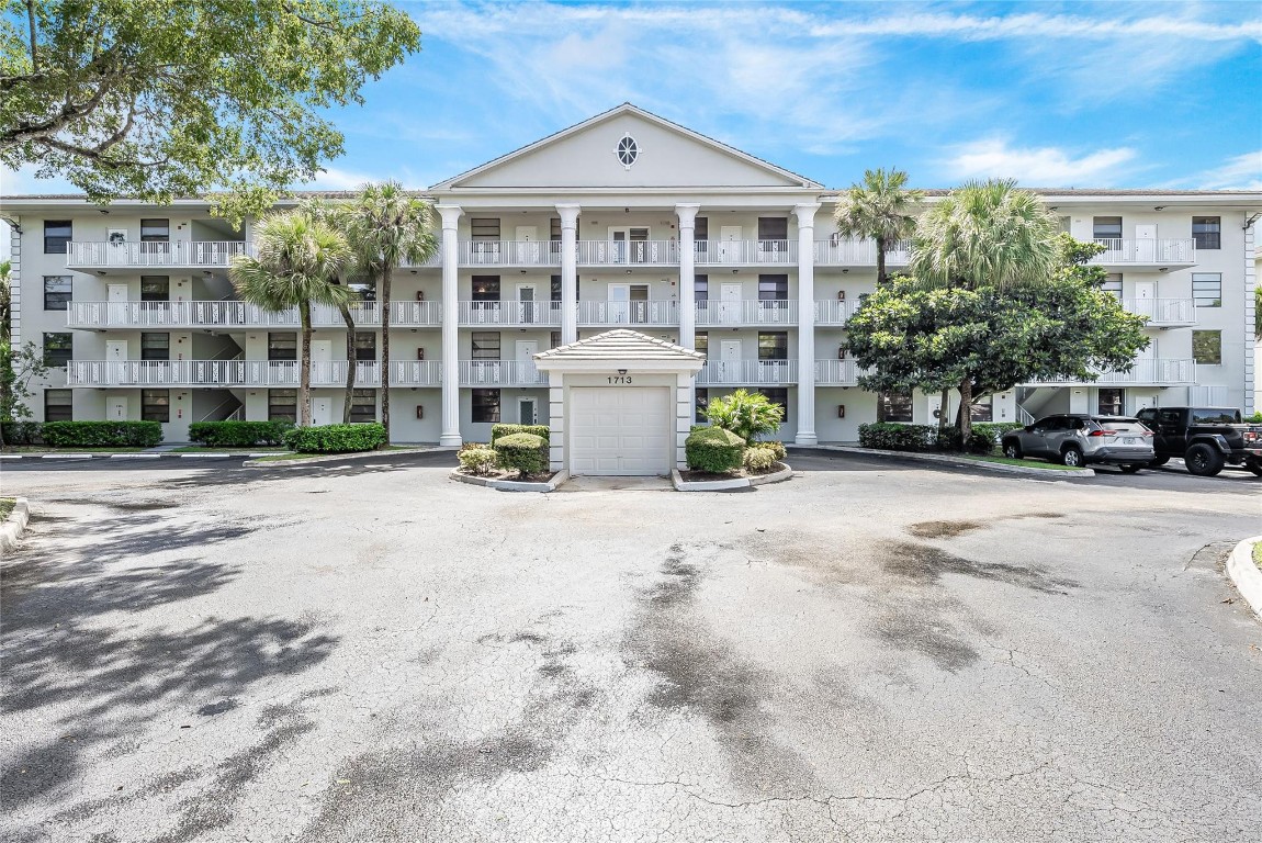 WHITEHALL CONDOS OF PINE - Residential
