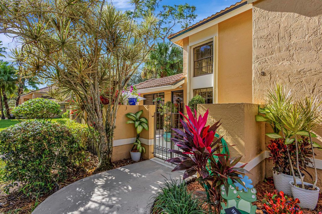 Photo of 374 Prestwick Circle #3, Palm Beach Gardens, FL 33418 (MLS # R10950865)