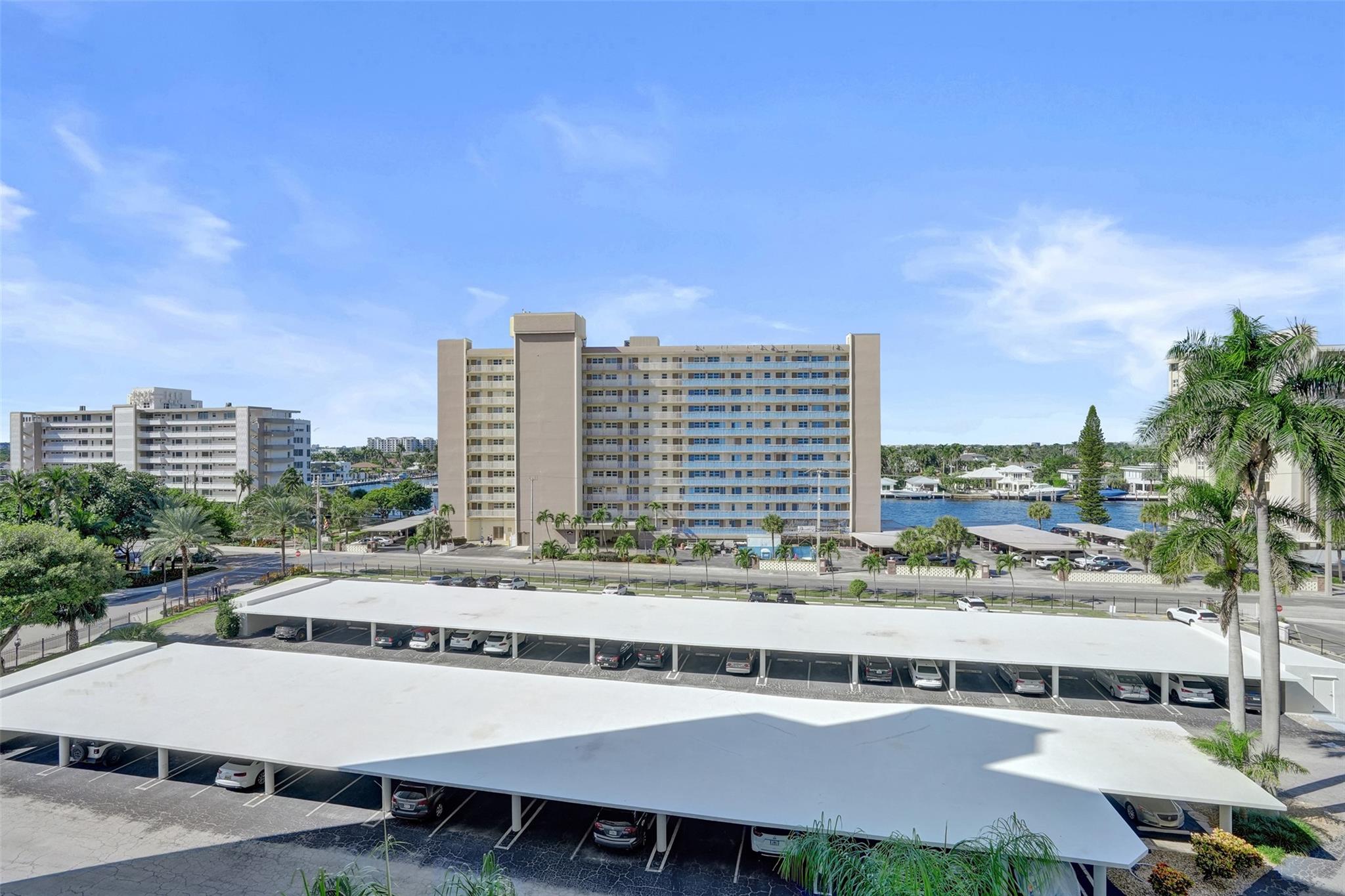 GRANADA HOUSE - Residential