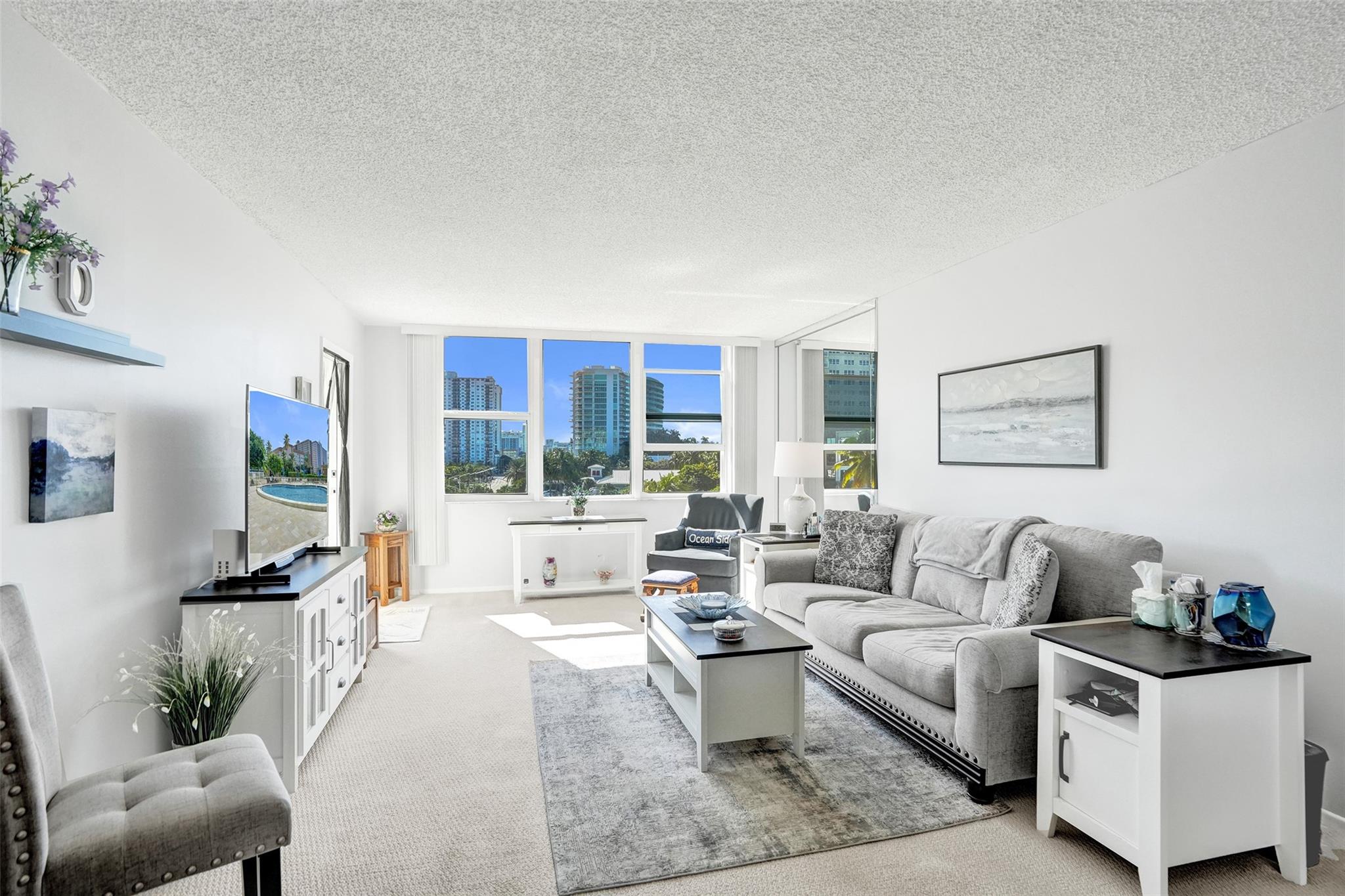 GRANADA HOUSE - Residential