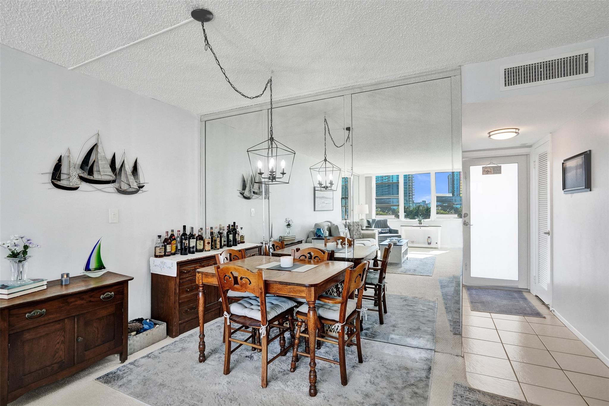 GRANADA HOUSE - Residential