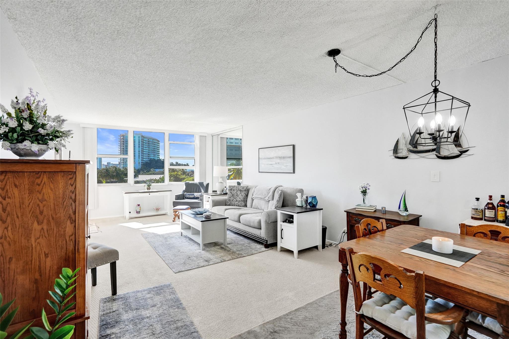 GRANADA HOUSE - Residential