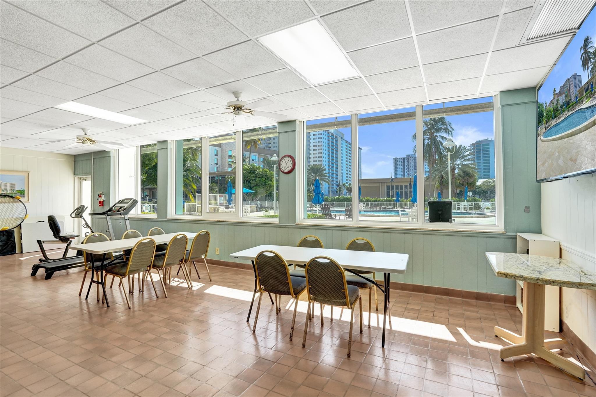 GRANADA HOUSE - Residential