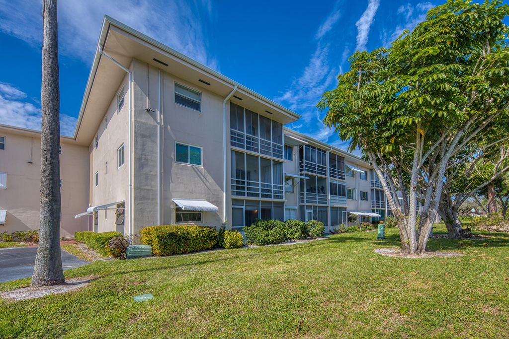 Photo of 2581 Garden Drive N #110, Lake Worth, FL 33461 (MLS # R10955638)