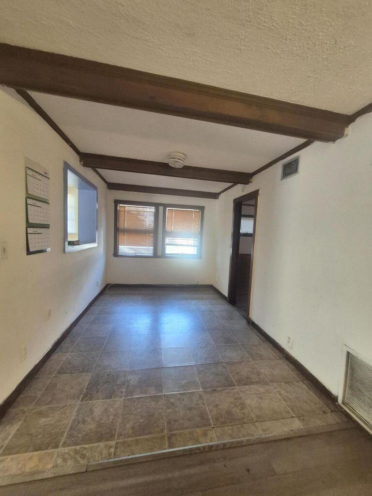 HOLLYWOOD LITTLE RANCHES - Residential Income