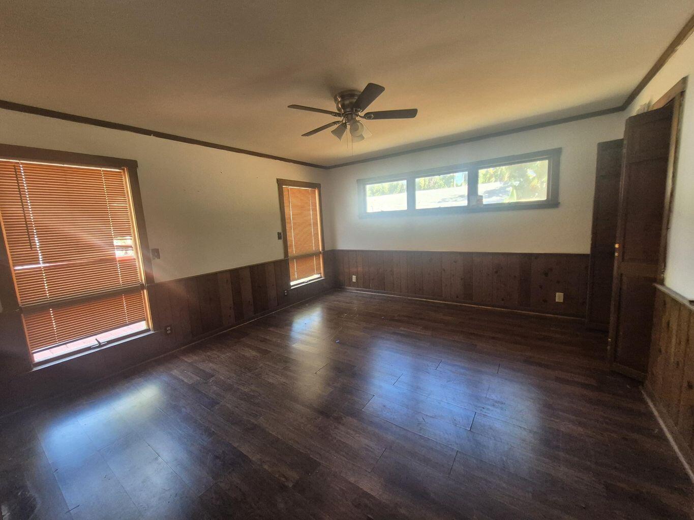 HOLLYWOOD LITTLE RANCHES - Residential Income