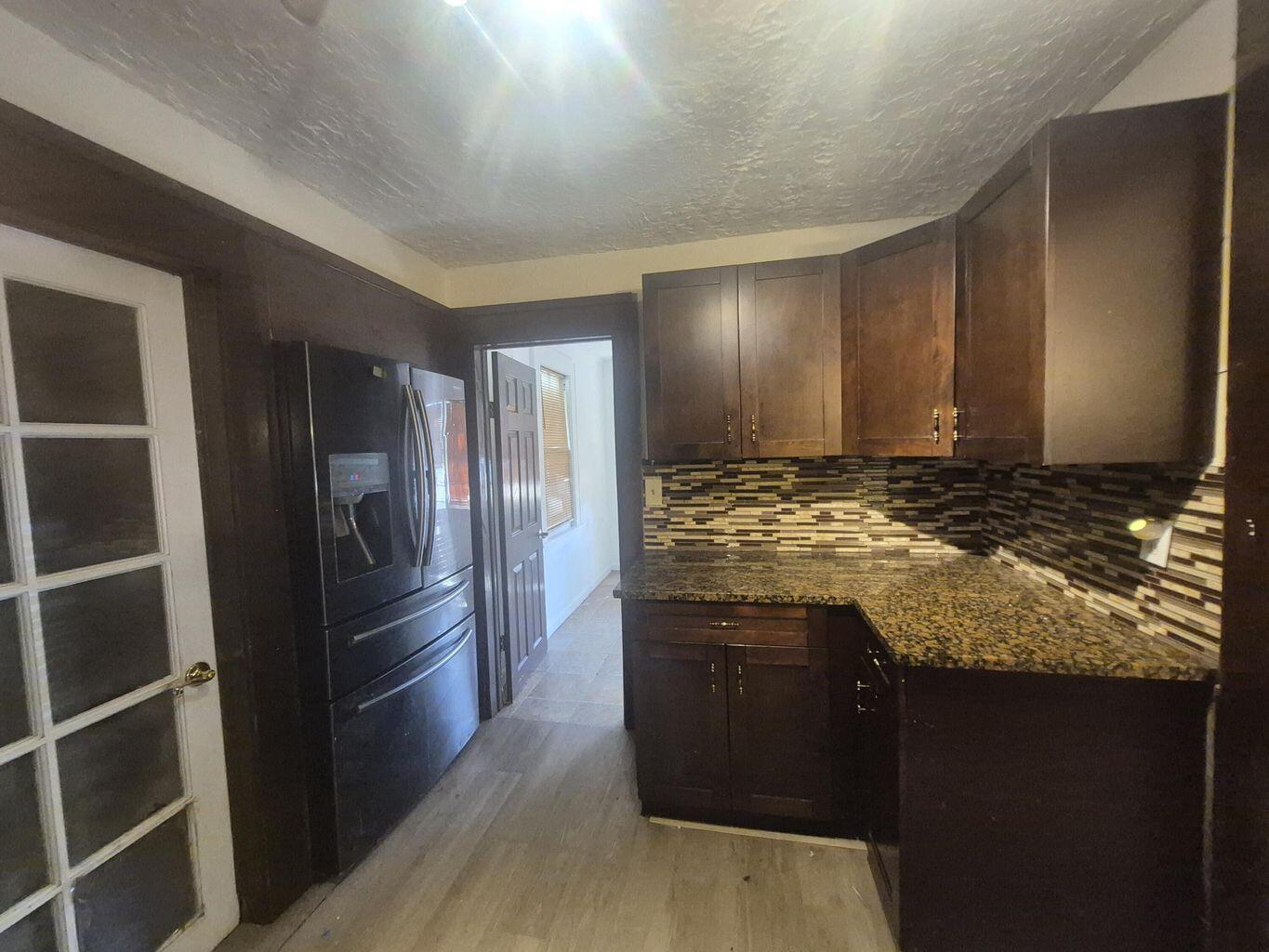 HOLLYWOOD LITTLE RANCHES - Residential Income