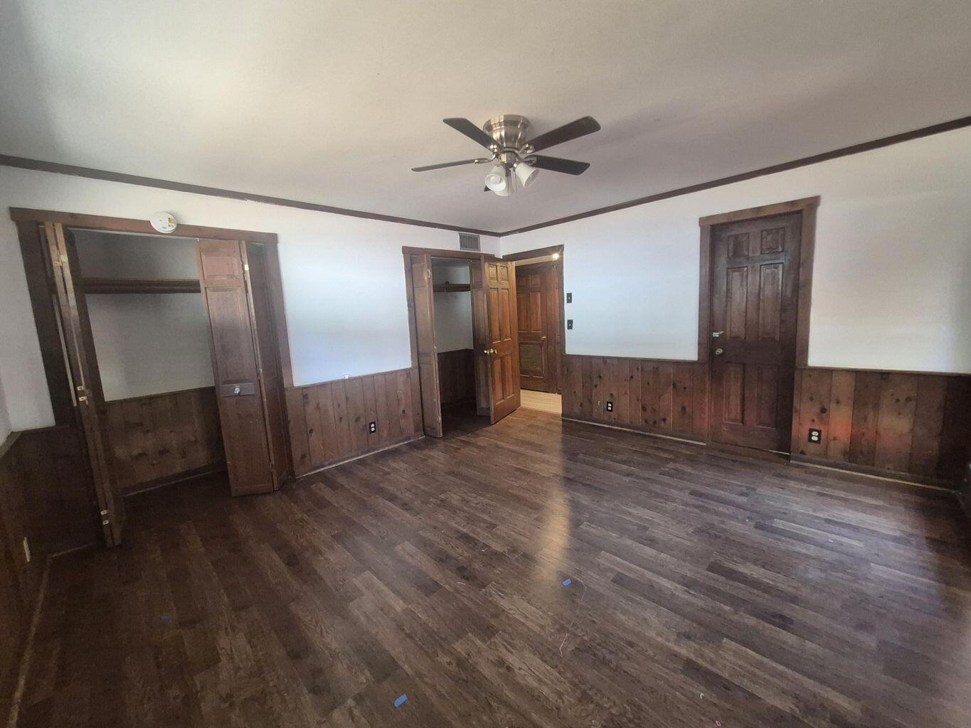 HOLLYWOOD LITTLE RANCHES - Residential Income