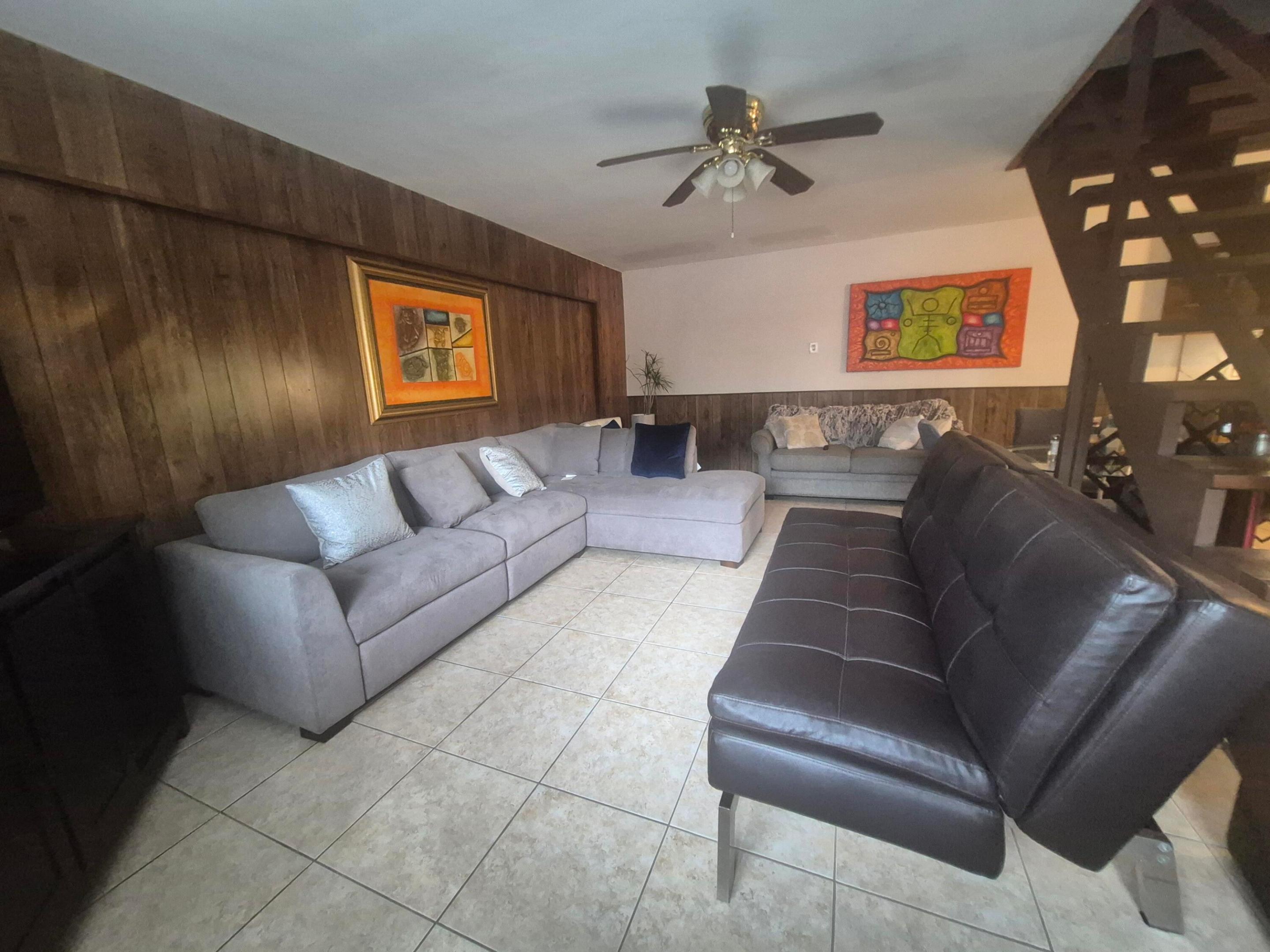 HOLLYWOOD LITTLE RANCHES - Residential Income