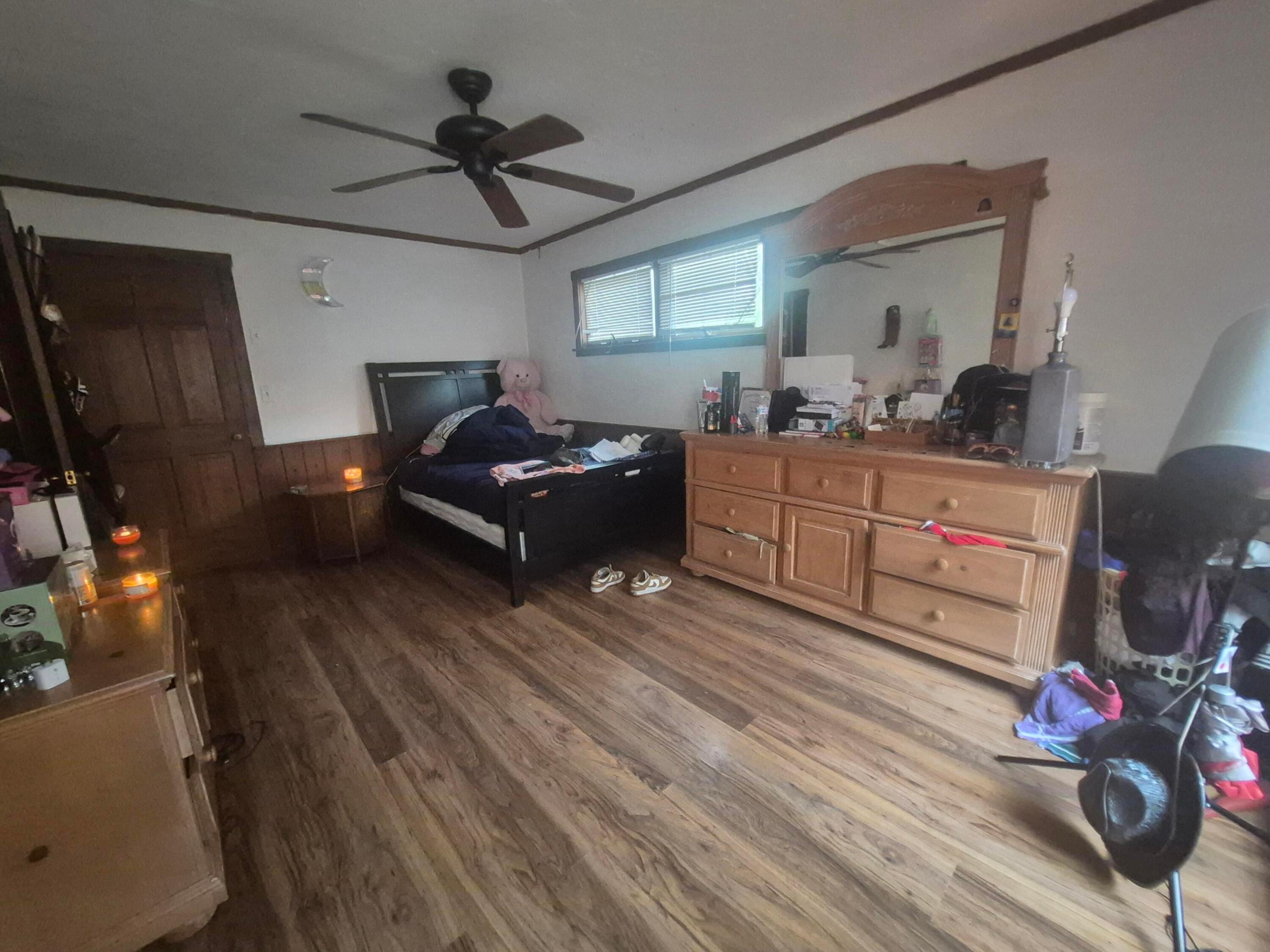 HOLLYWOOD LITTLE RANCHES - Residential Income