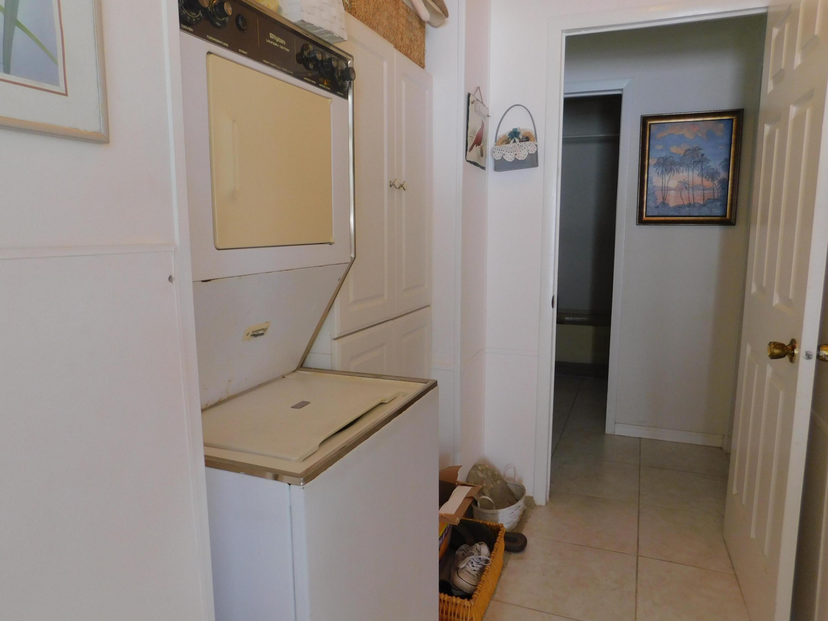 TROPICAL ISLES - Residential