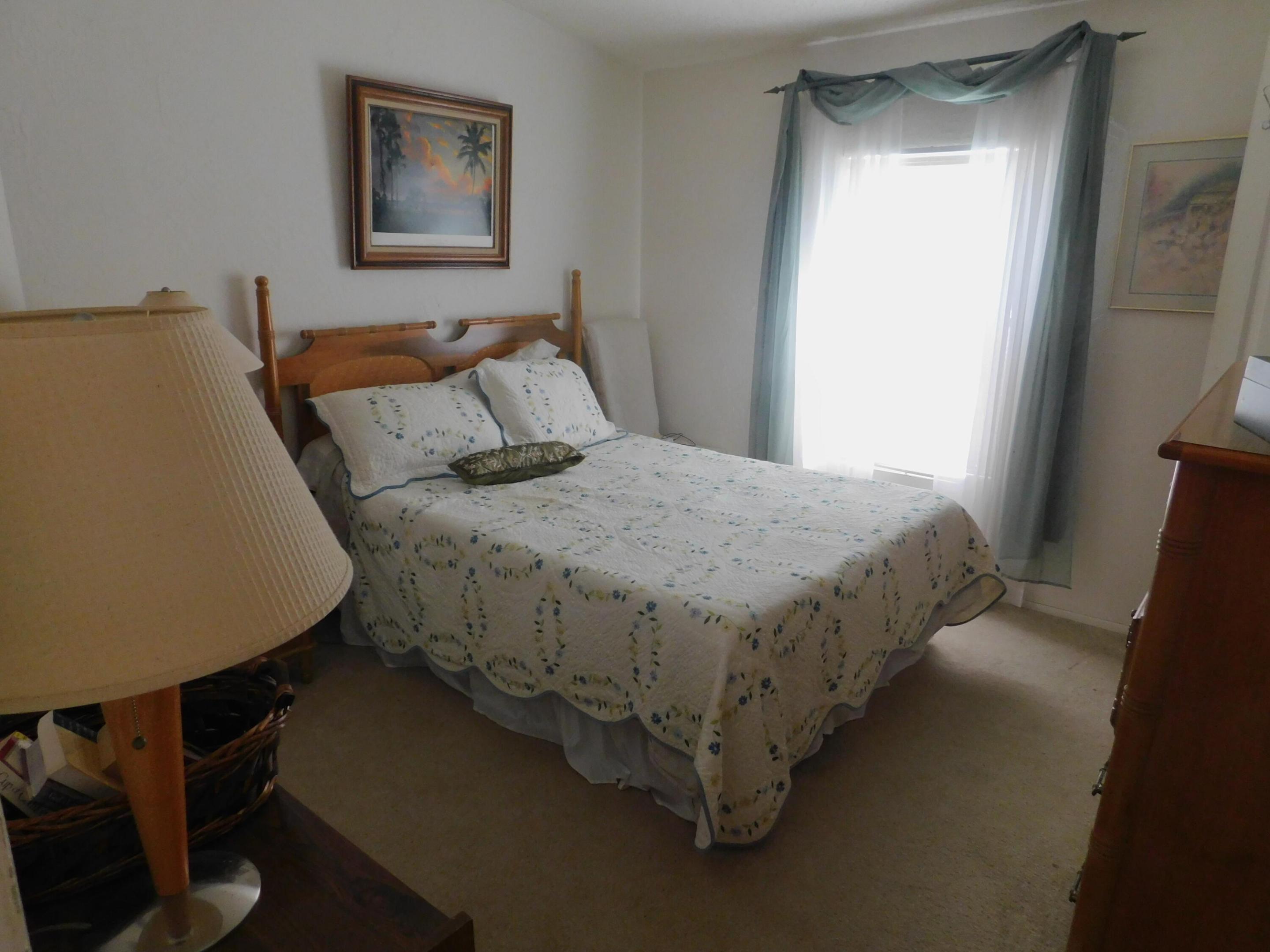 TROPICAL ISLES - Residential