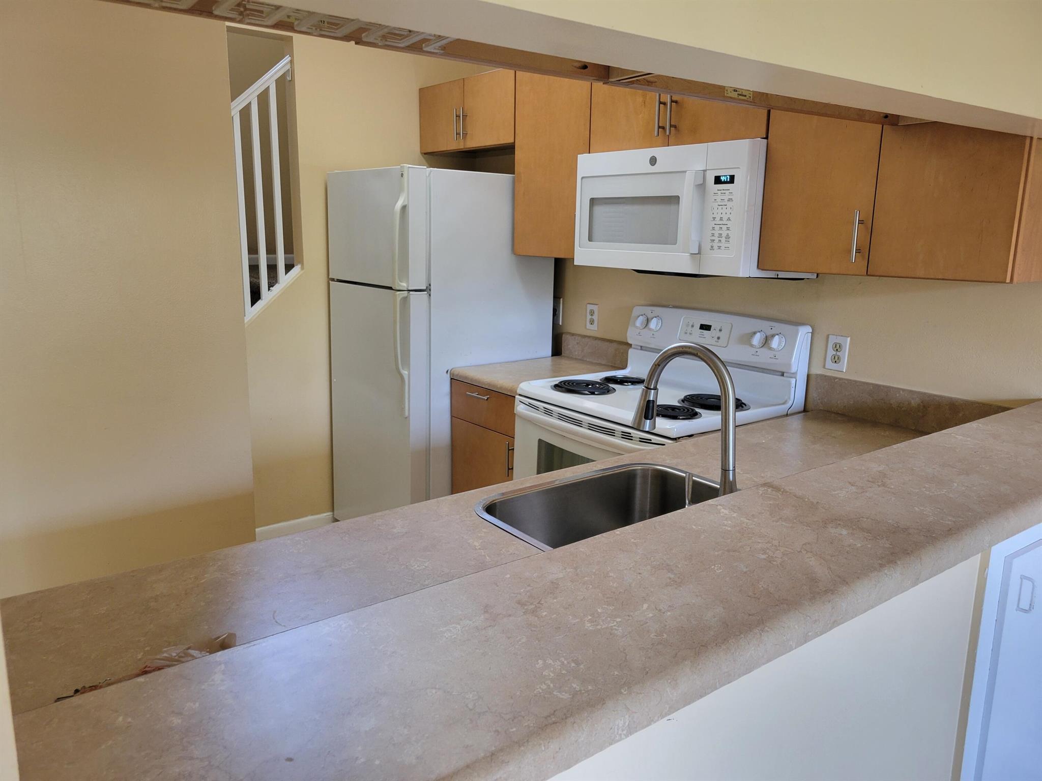 NAPOLI GARDENS AT CORAL S - Residential Lease