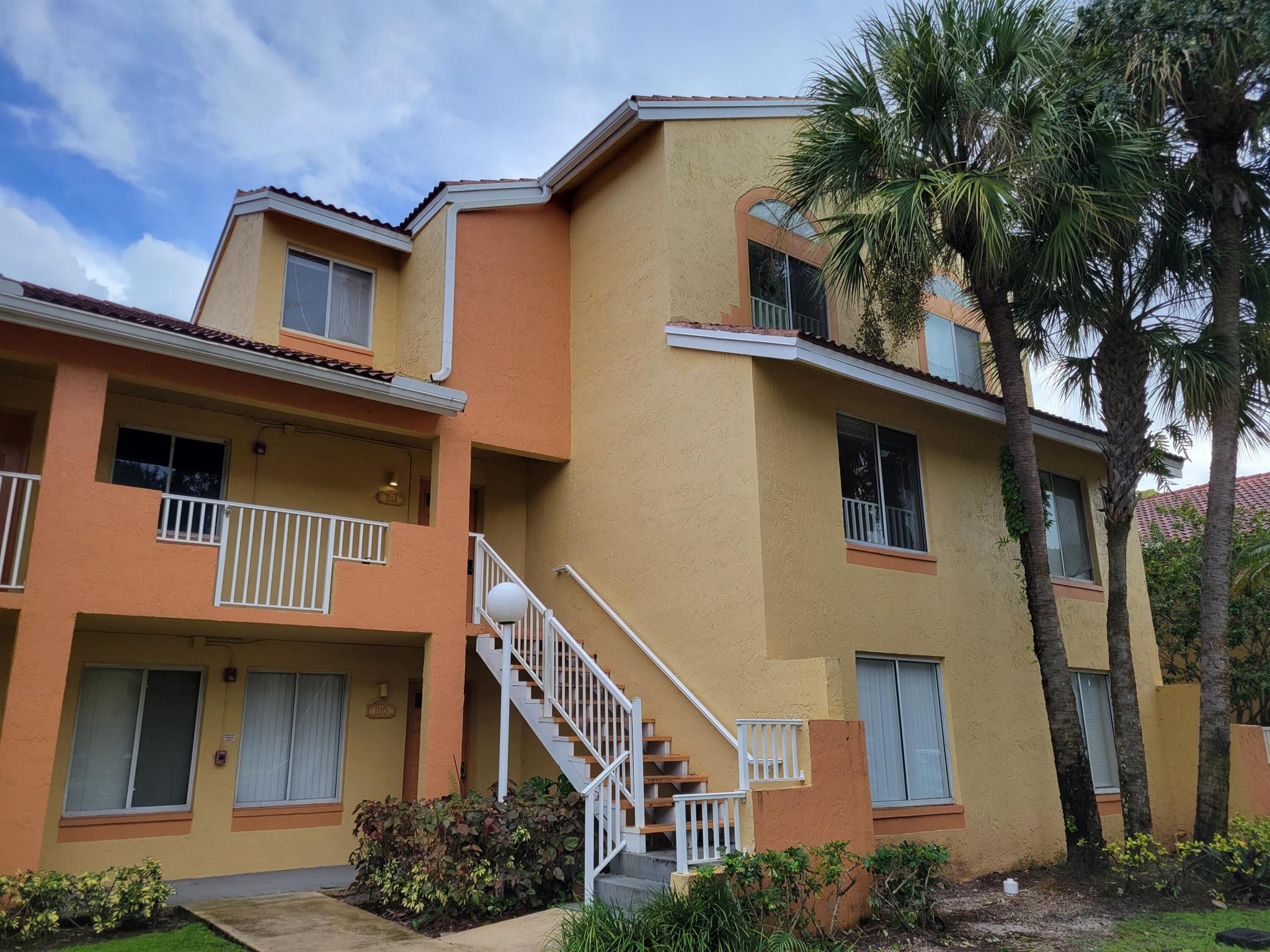 Highly desirable, loft style, 2 bedrooms 2 bath (master suite on the 2nd floor) in Napoli Gardens. 1st floor tile, carpet on 2nd floor. Washer and dryer in the apartment. Located near parks, restaurants and shopping. Condo Association requires minimum 600 credit score from each adult. $150 application fee per person. Minimum monthly income $5,000. To move in: First month rent, last month rent & security deposit (equal to one month rent)