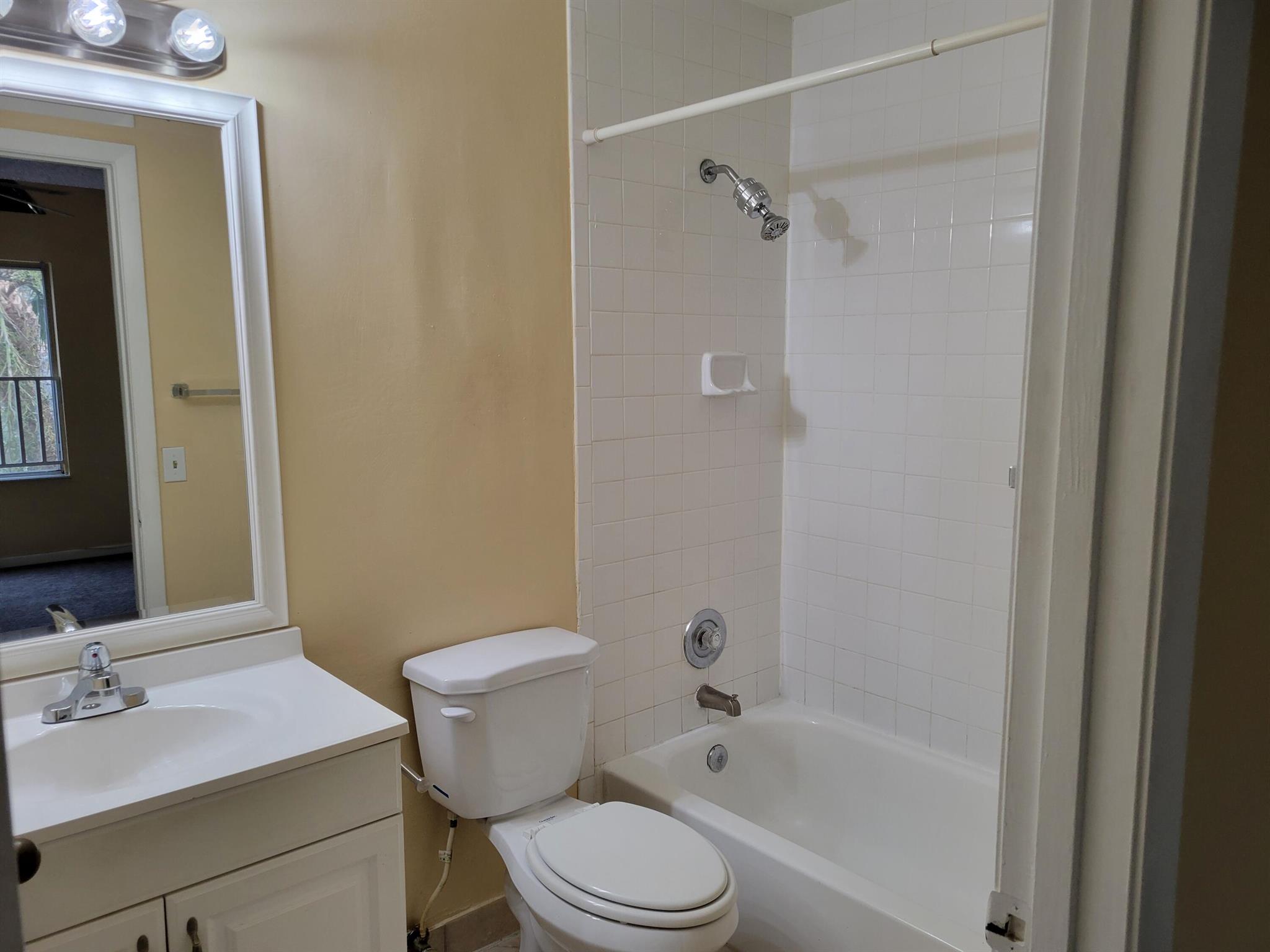 NAPOLI GARDENS AT CORAL S - Residential Lease