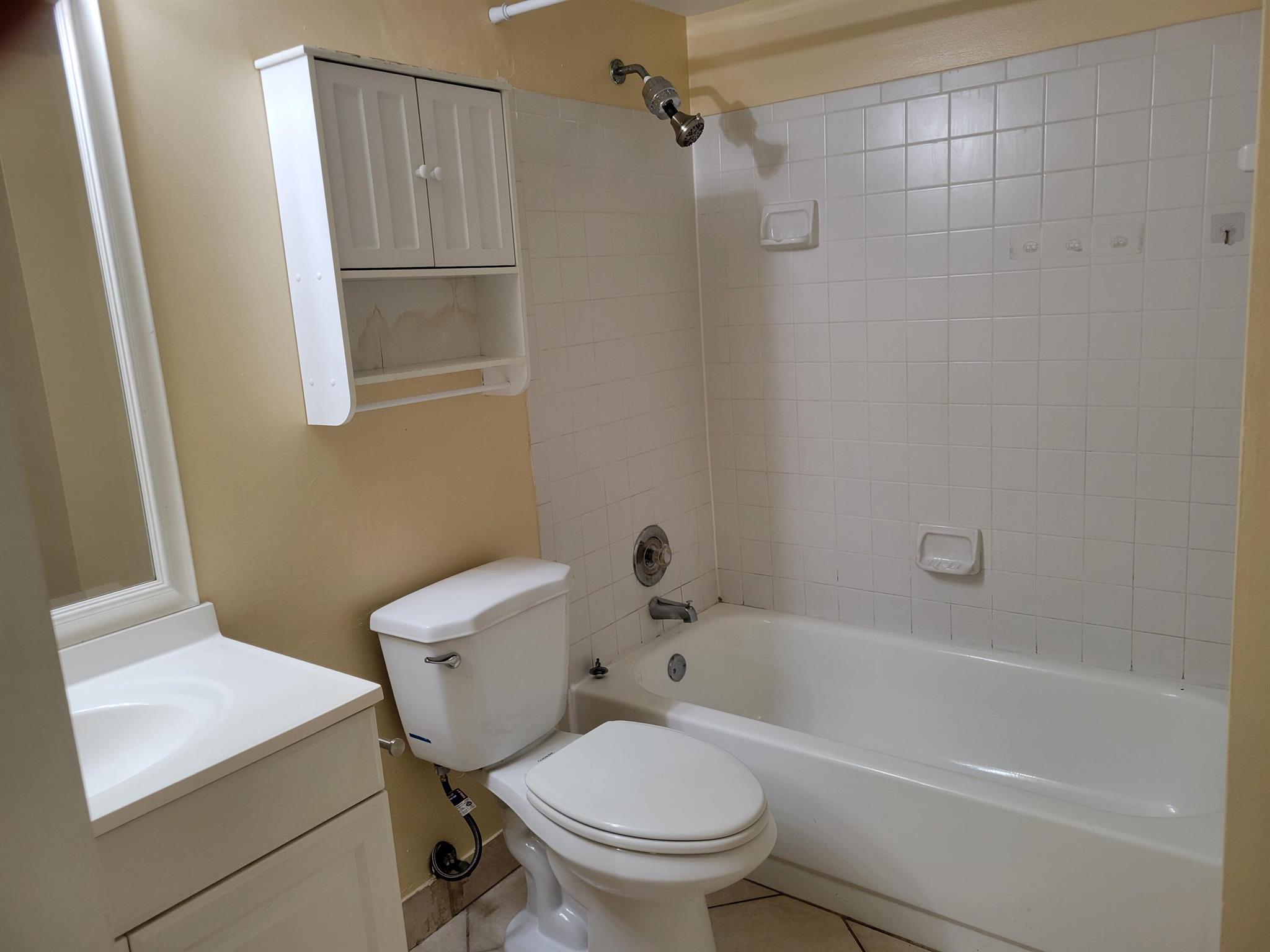 NAPOLI GARDENS AT CORAL S - Residential Lease