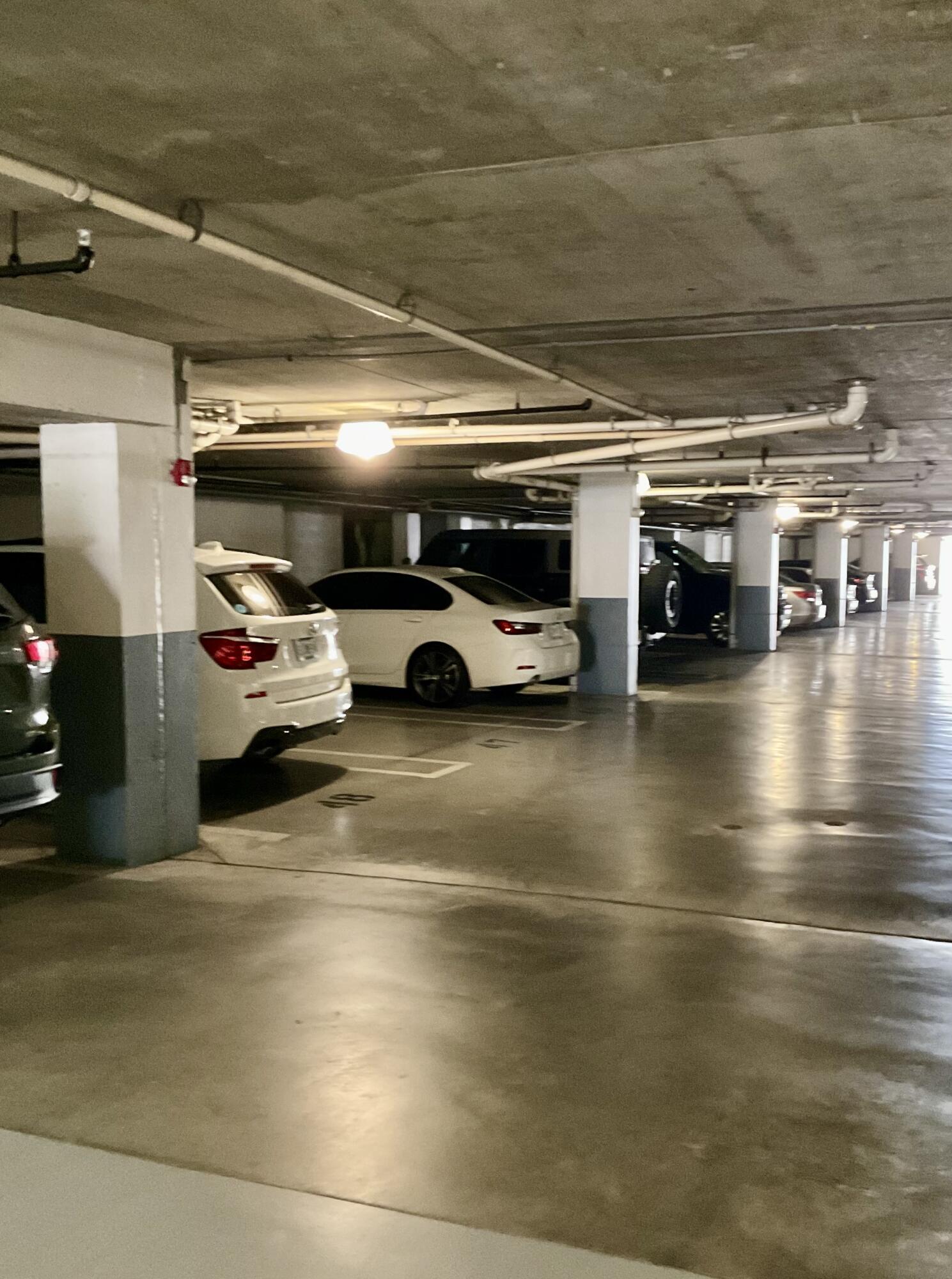 PINEAPPLE GROVE VILLAGE CONDO - Residential Lease