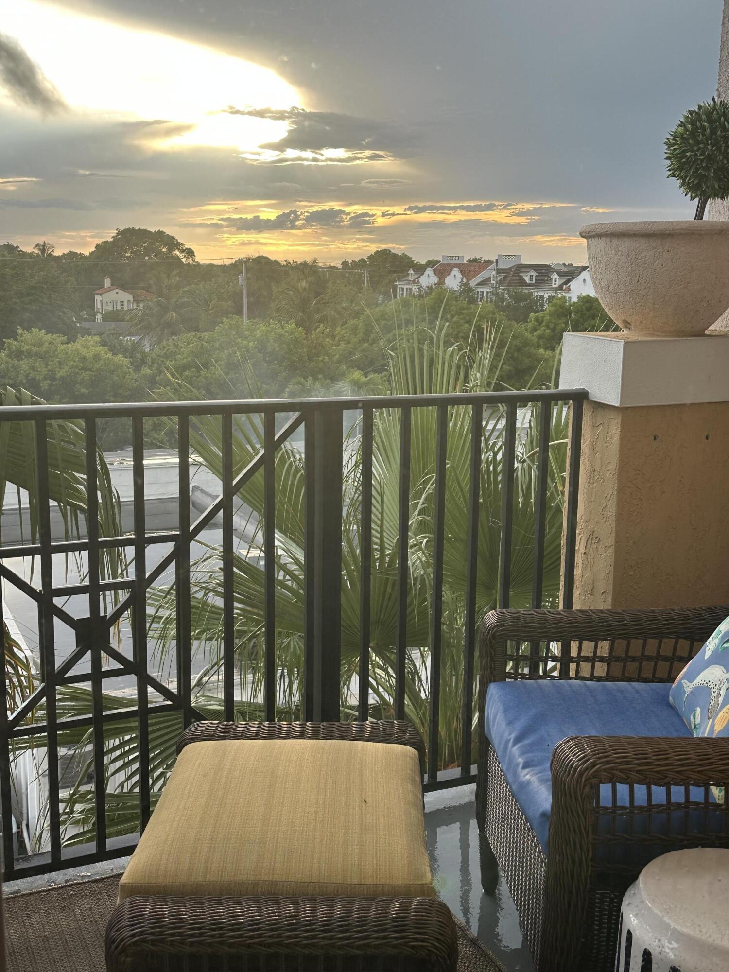 PINEAPPLE GROVE VILLAGE CONDO - Residential Lease