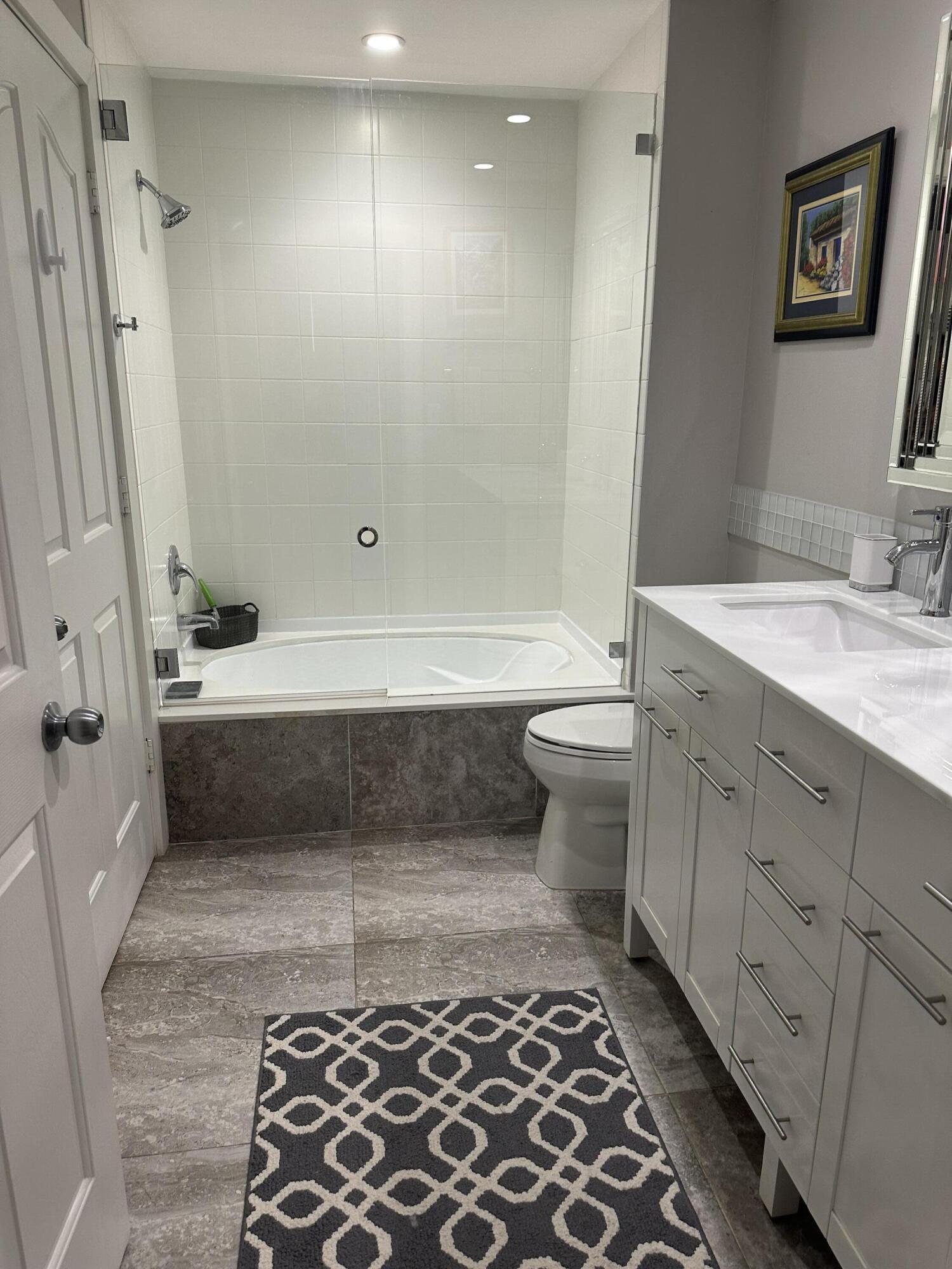 PINEAPPLE GROVE VILLAGE CONDO - Residential Lease