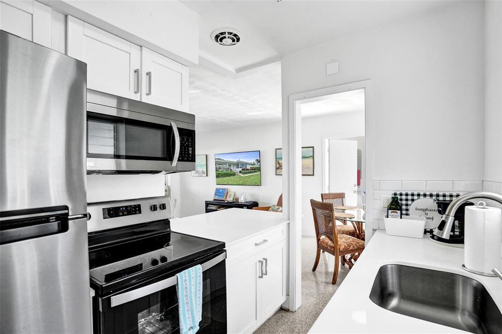 SILVER SHORES UNIT - Residential Lease