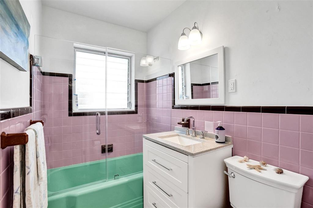 SILVER SHORES UNIT - Residential Lease