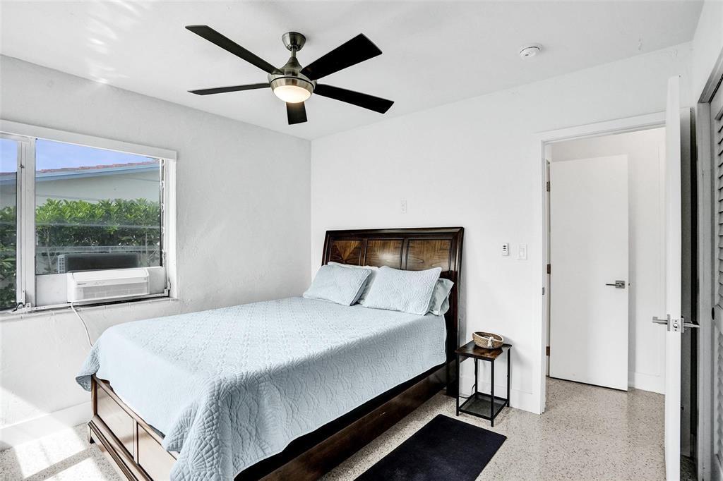 SILVER SHORES UNIT - Residential Lease