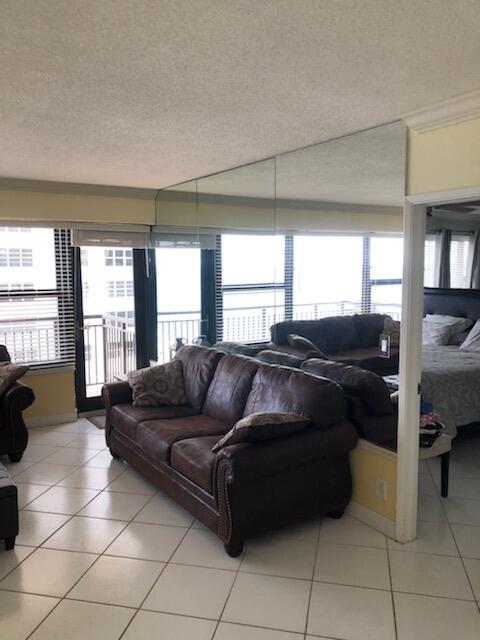 GALT OCEAN CLUB CONDO - Residential Lease