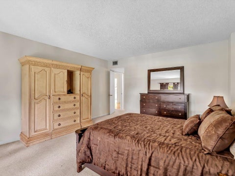 Tiny photo for 9101 W Sample Road #204, Coral Springs, FL 33065 (MLS # B26046055)