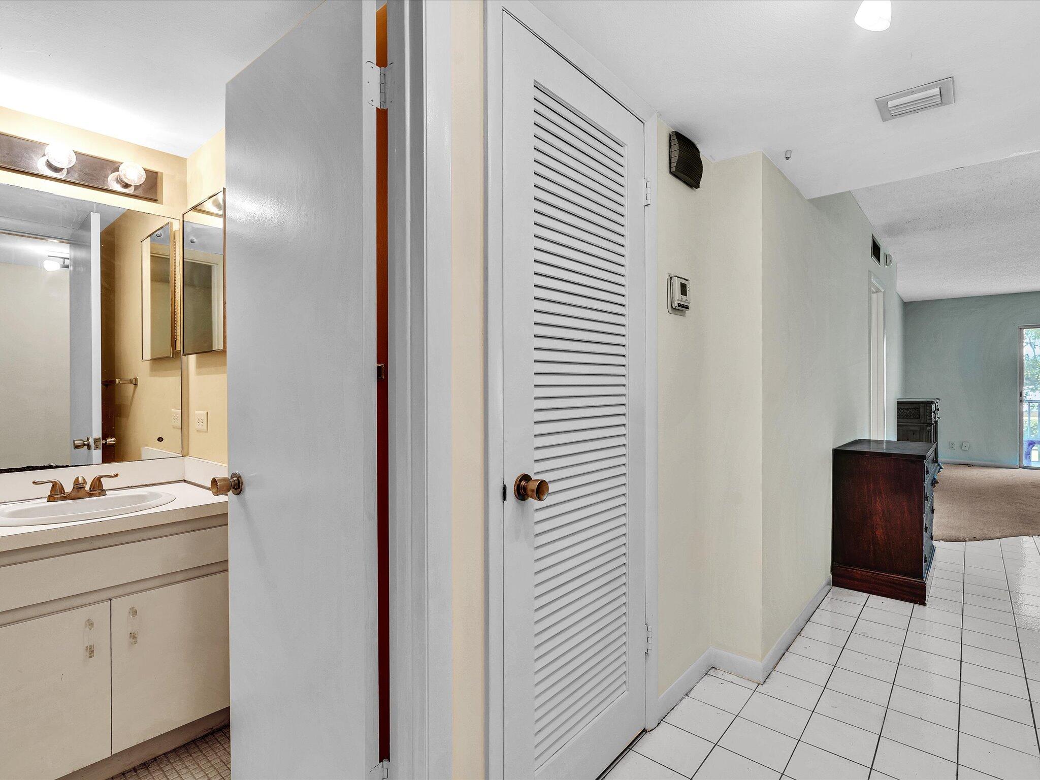 9101 W Sample Road 204, Coral Springs FL 33065
