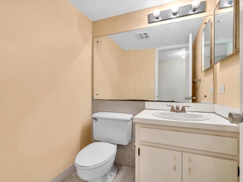 Tiny photo for 9101 W Sample Road #204, Coral Springs, FL 33065 (MLS # B26046055)