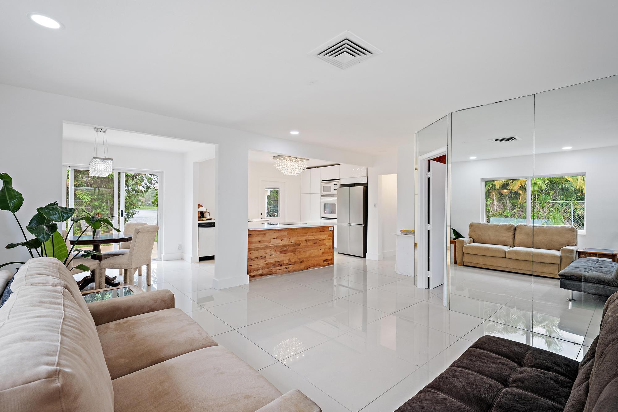 4030 E Gem Lake Drive