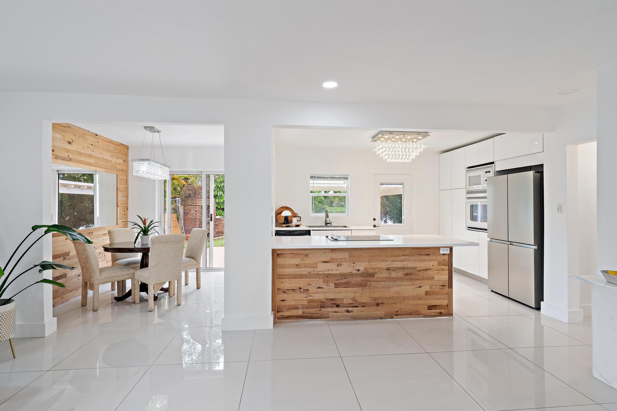 4030 E Gem Lake Drive