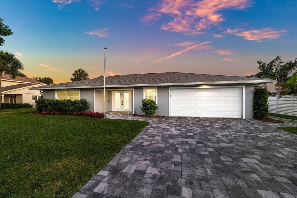 Photo of 4484 Palo Verde Drive, Boynton Beach, FL 33436 (MLS # R11086325)