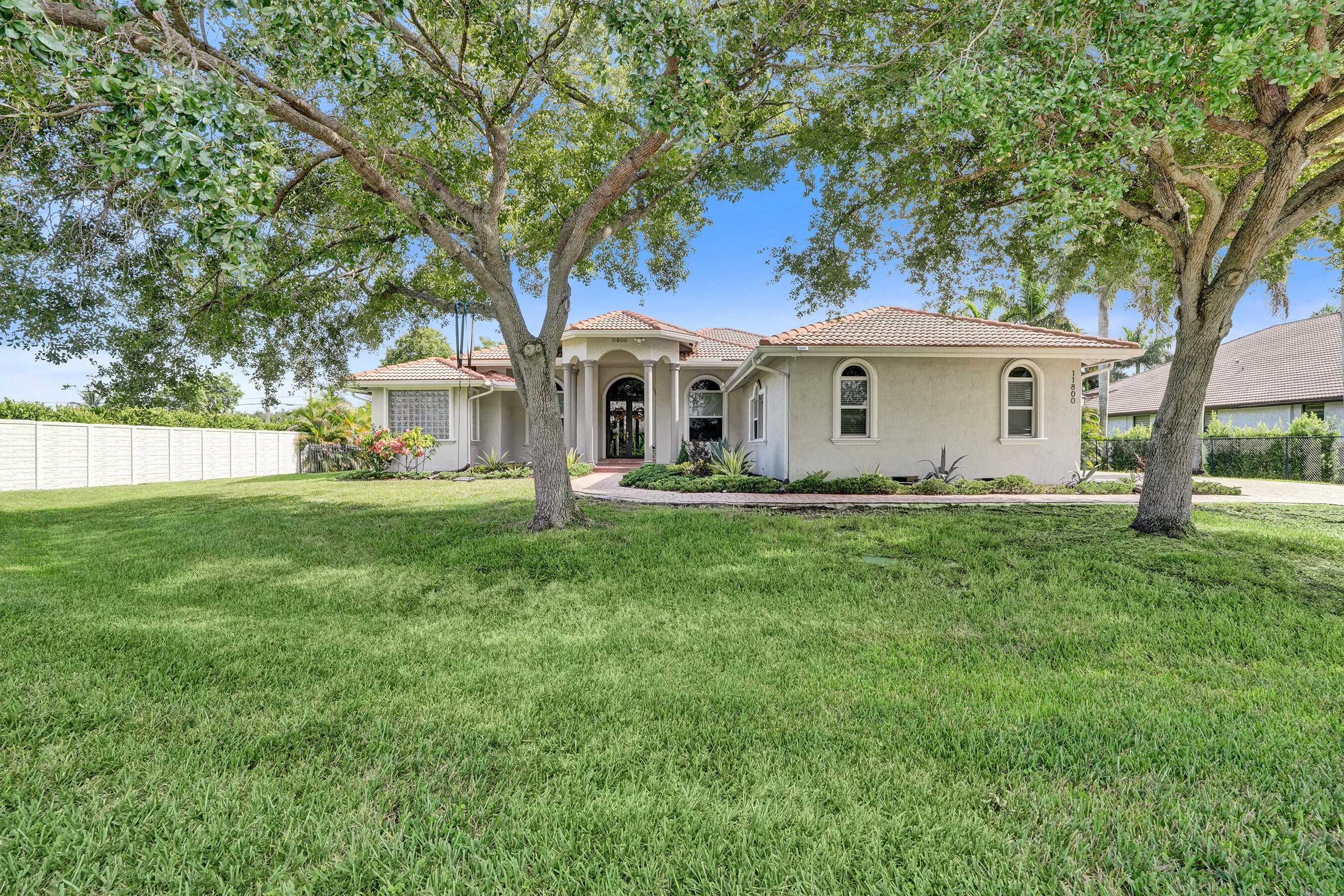 11800 NW 17TH Place
