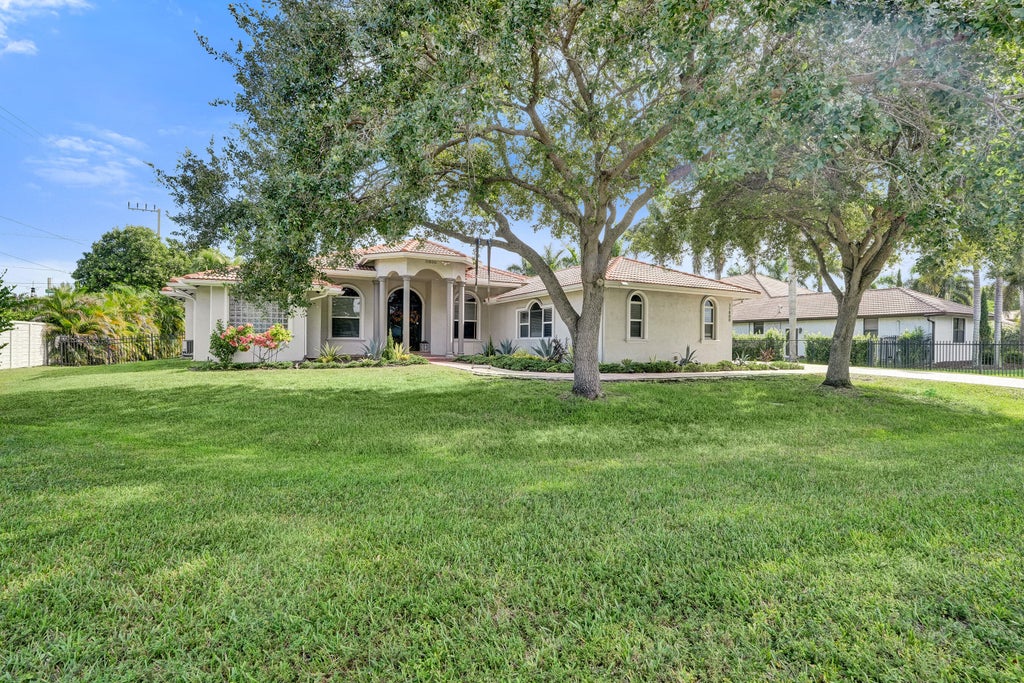 Photo of 11800 NW 17TH Place, Plantation, FL 33323 (MLS # B26067488)