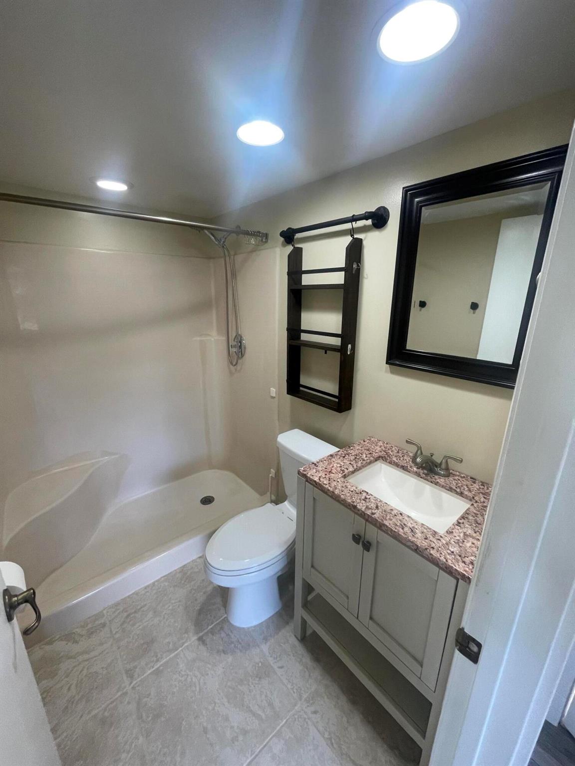 LUCERNE LAKES GOLF COLONY - Residential Lease