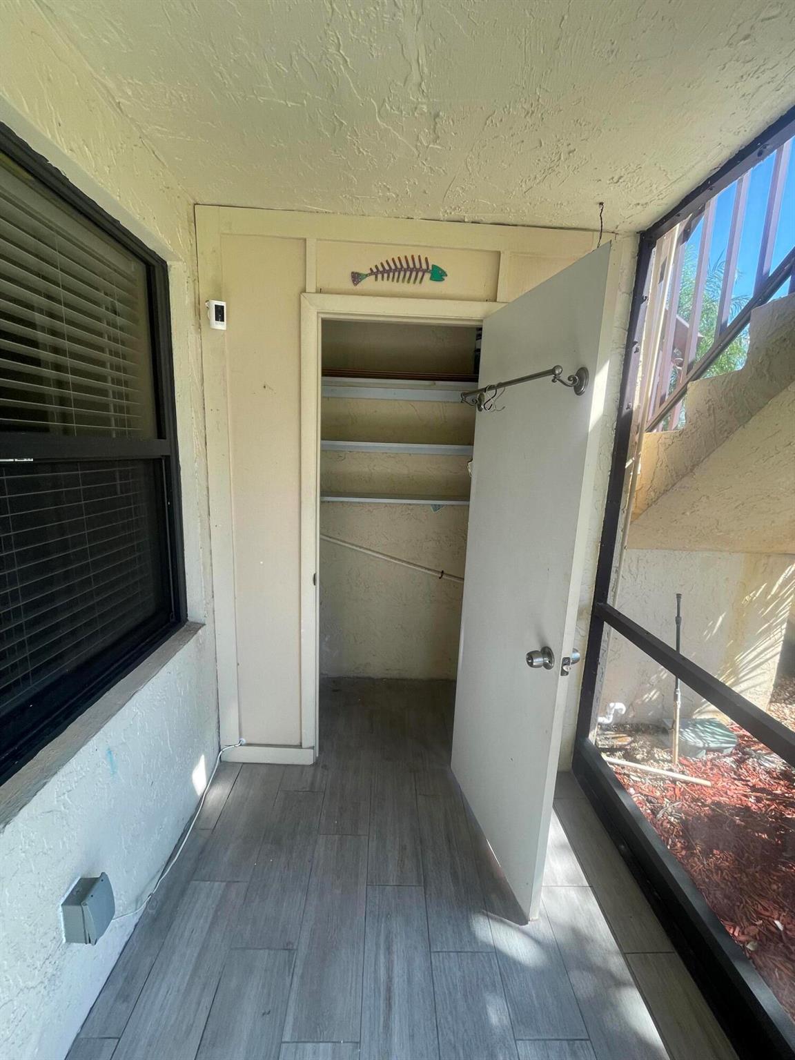 LUCERNE LAKES GOLF COLONY - Residential Lease