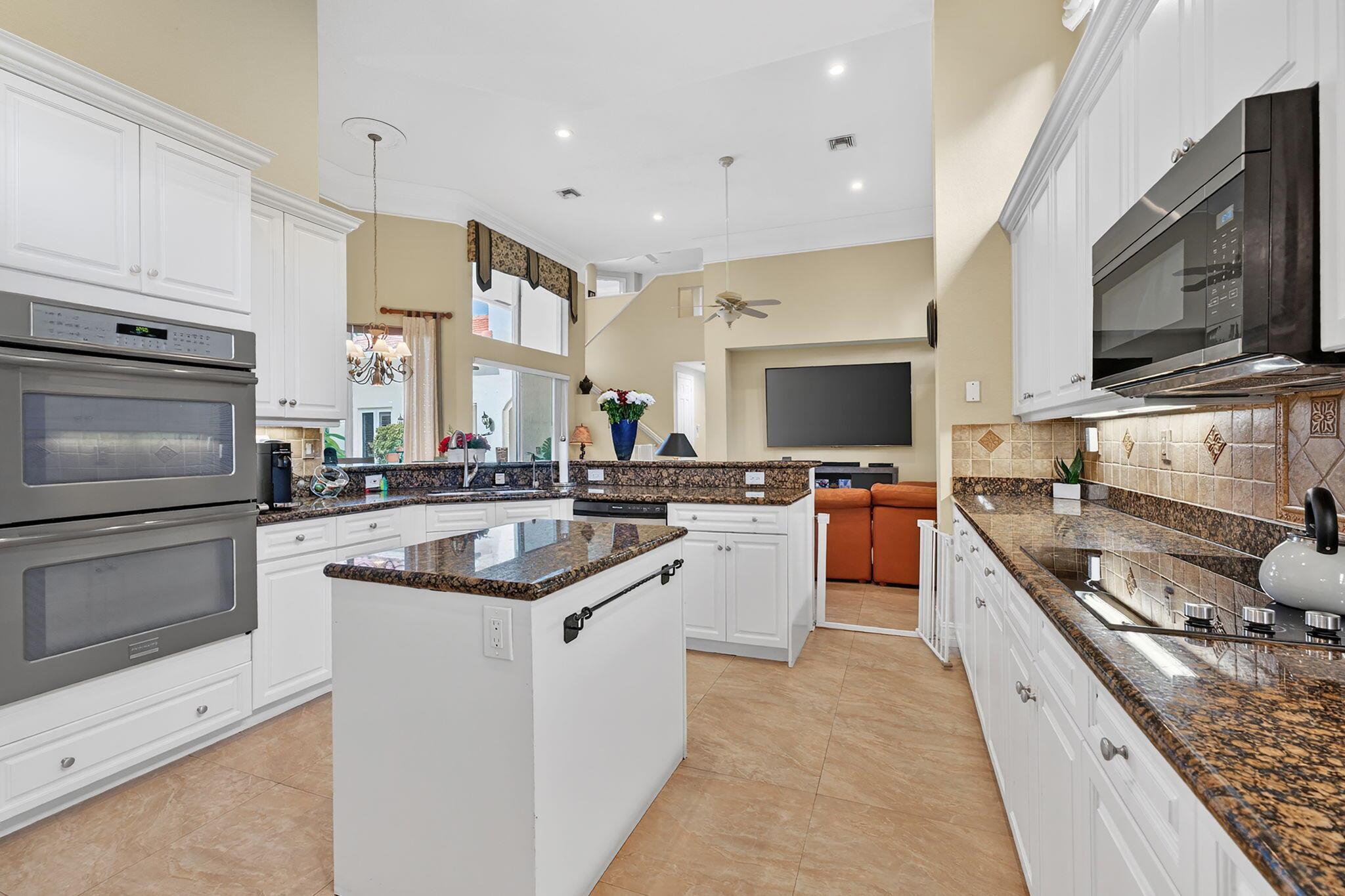 MEDITERRANIA LT 11 - Residential Lease