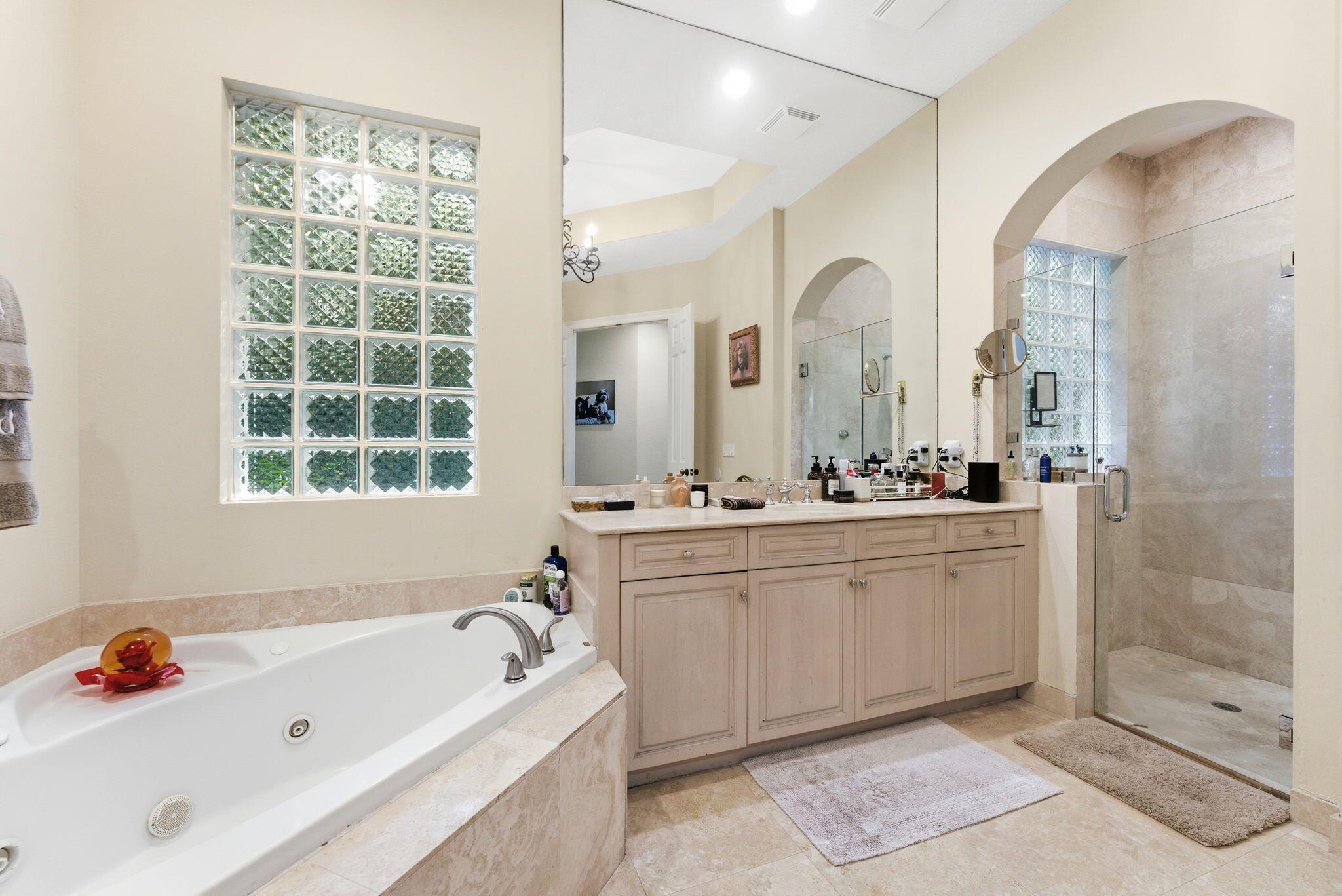 MEDITERRANIA LT 11 - Residential Lease