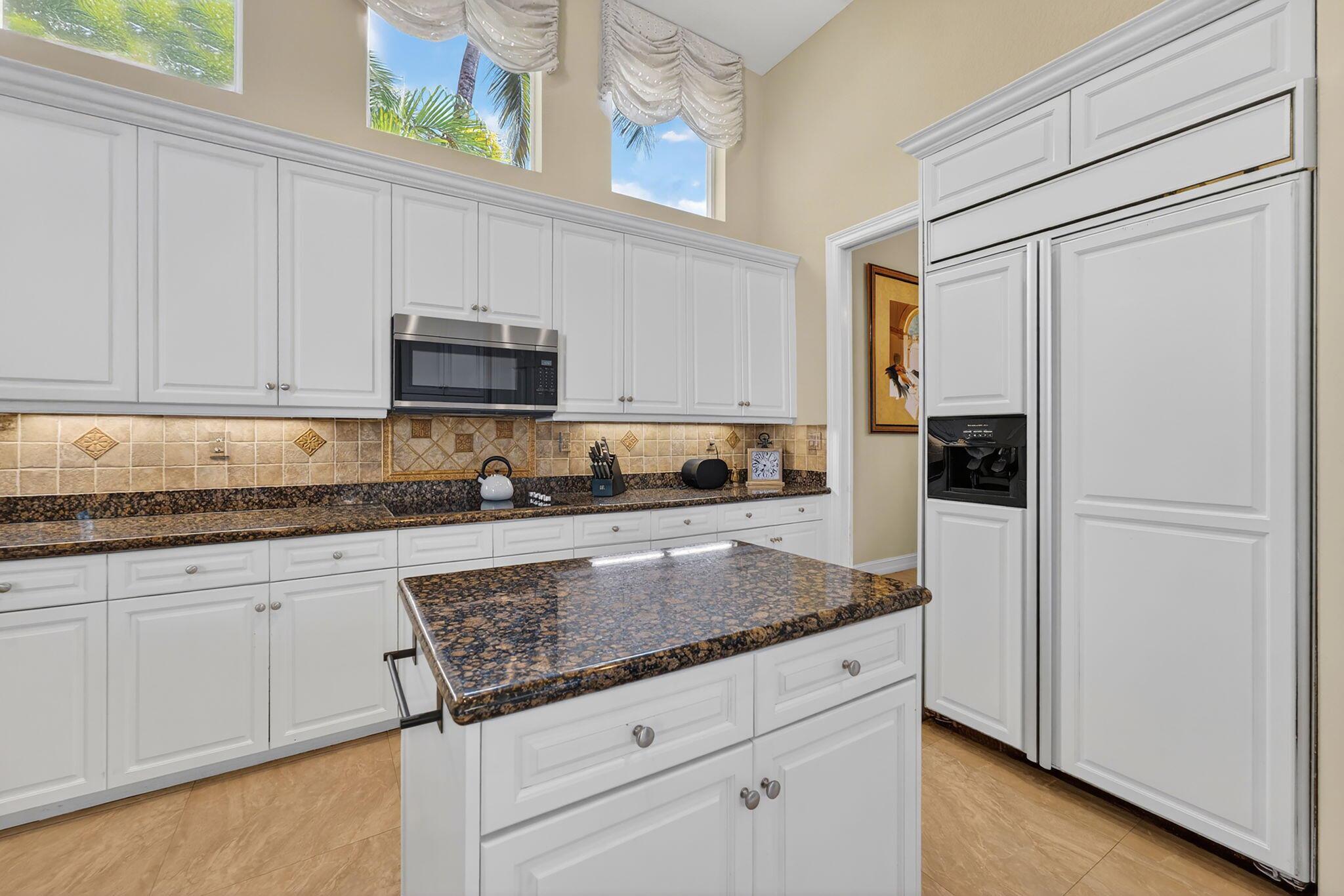 MEDITERRANIA LT 11 - Residential Lease