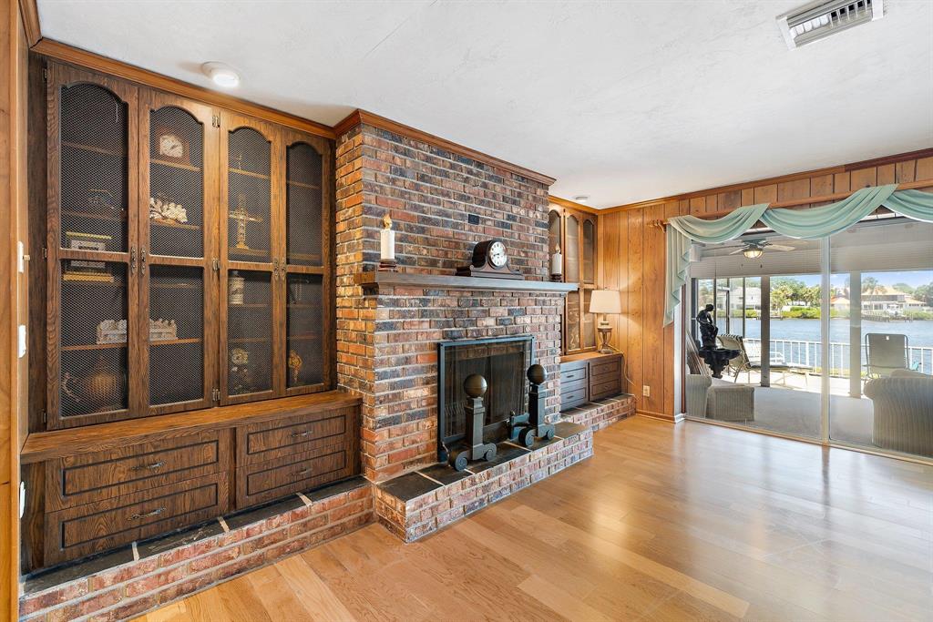 Country Club Point - Residential