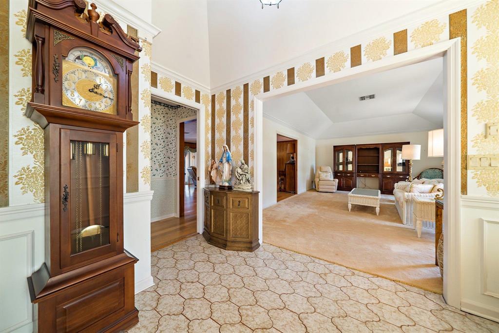 Country Club Point - Residential