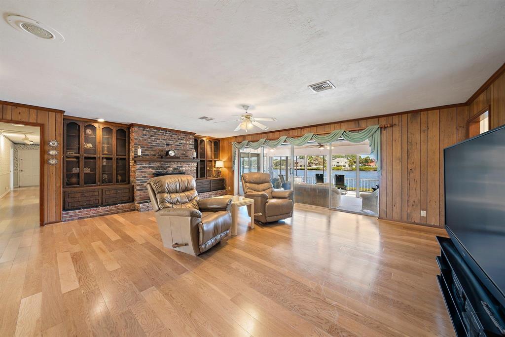 Country Club Point - Residential