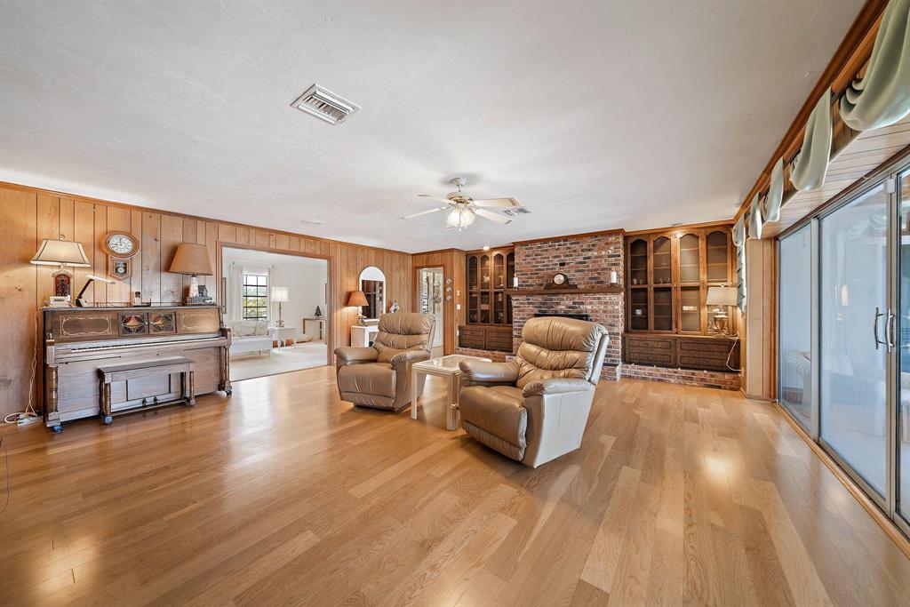 Country Club Point - Residential