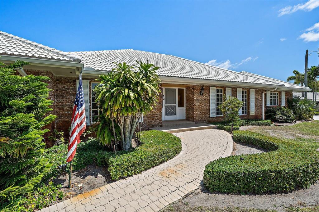 Country Club Point - Residential