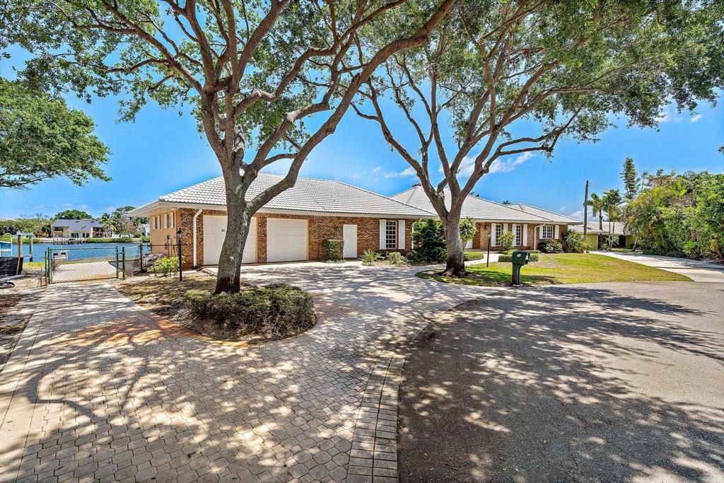 Country Club Point - Residential