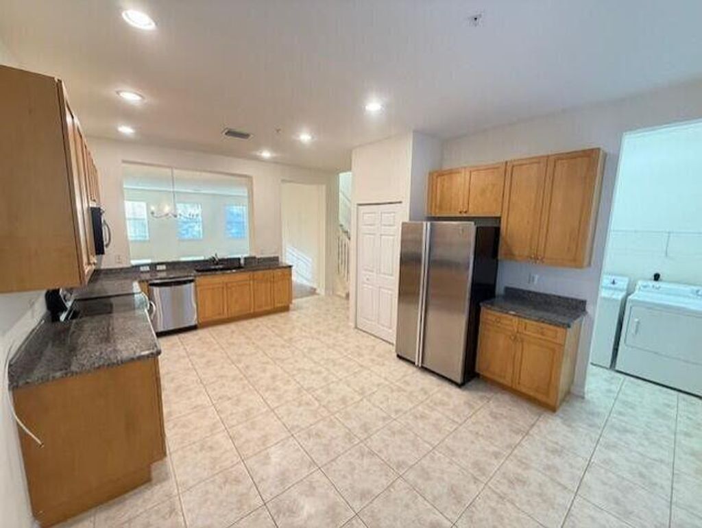 Photo of 425 Greenwich Circle #204, Jupiter, FL 33458 (MLS # R11155165)