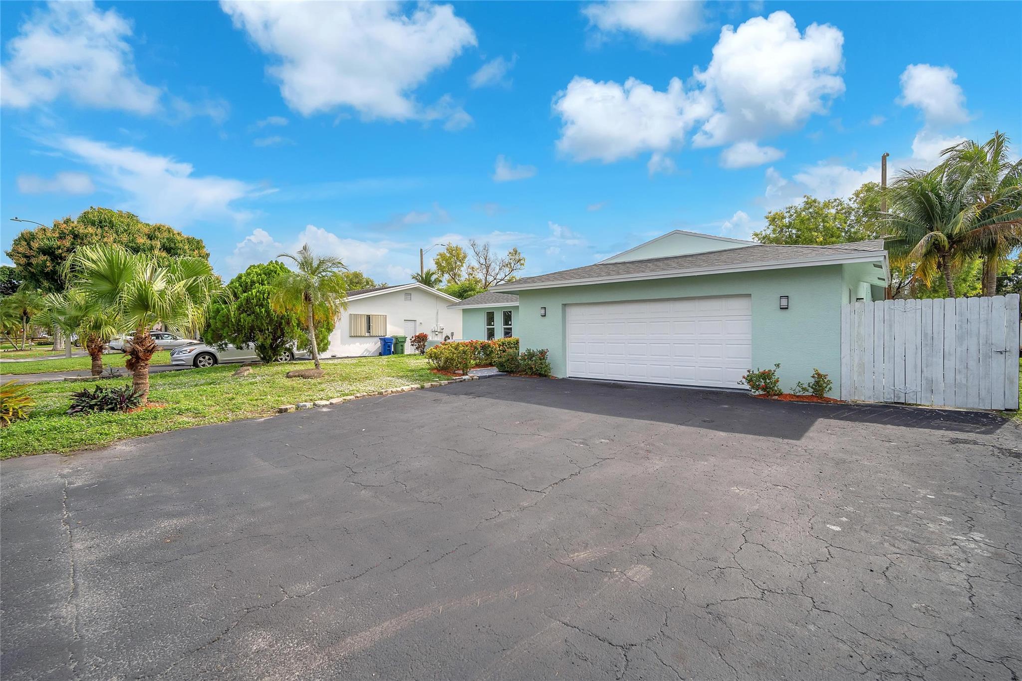 Palm-Aire Village 2nd Sec - Residential